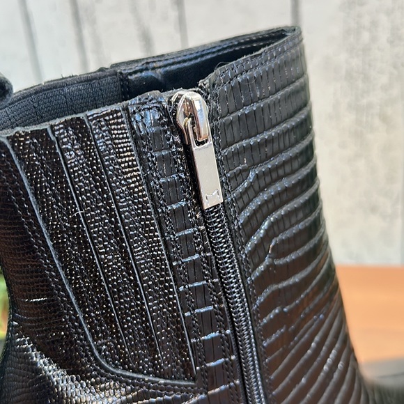 Marc Fisher LTD Mariel 2 Pointed Toe Heeled Croc Embossed Western Bootie… - Picture 11 of 13